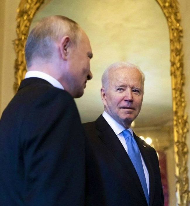 Biden-Putin zirvesinde en önemli konulardan biri de siber saldırılar konusu oldu. Foto: AFP